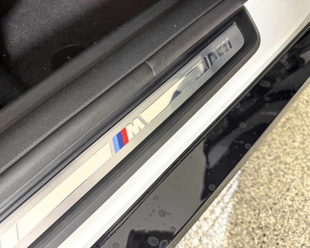 Thumbnail: 2025 BMW i4 - 26