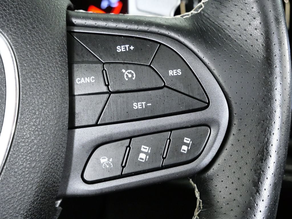 Thumbnail: 2022 Dodge Durango - 42