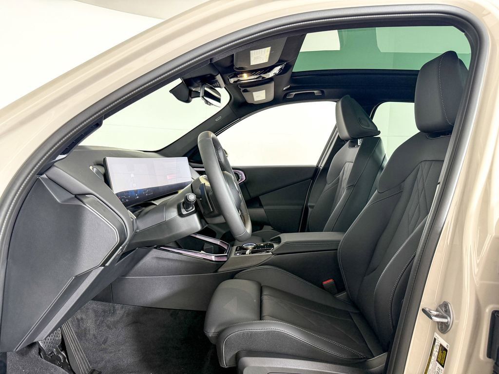 Thumbnail: 2025 BMW X3 - 32