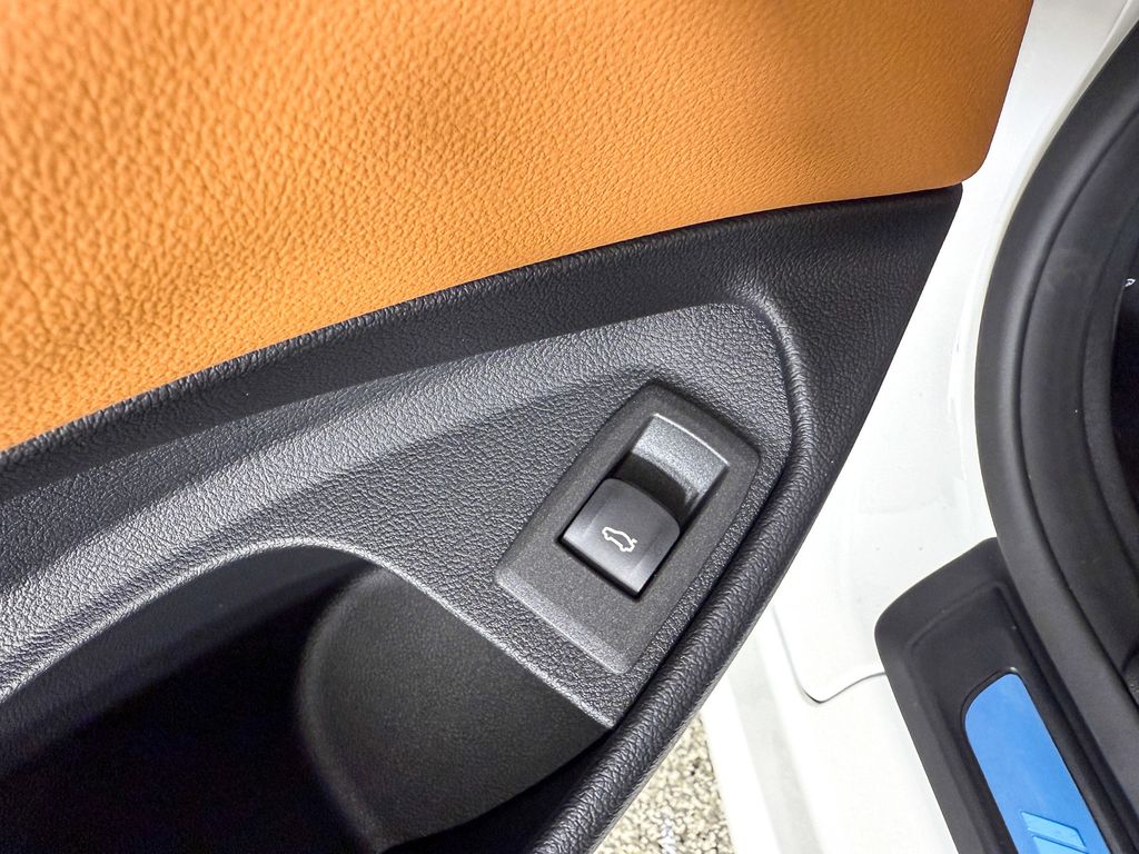 Thumbnail: 2026 BMW 4 Series - 33