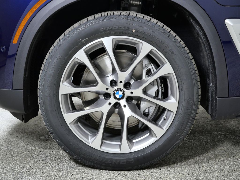 Thumbnail: 2026 BMW X5 - 17