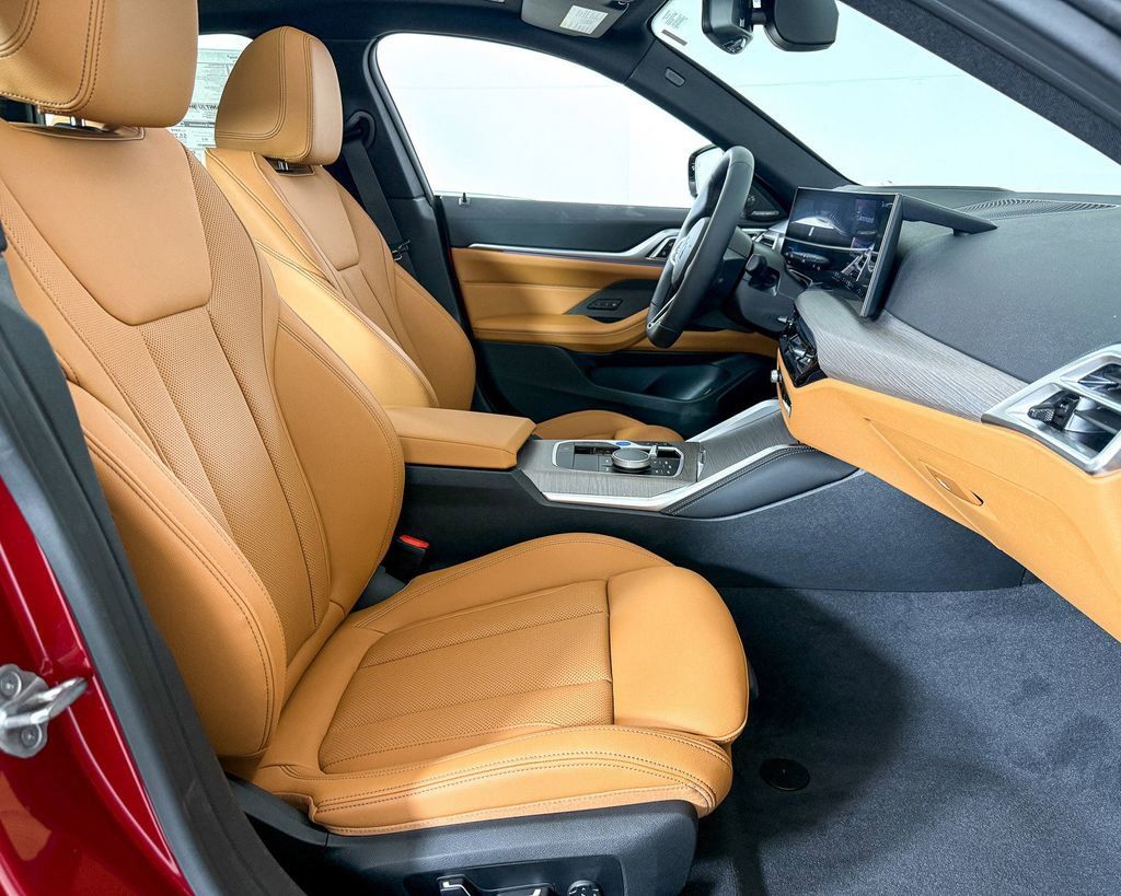 Thumbnail: 2025 BMW i4 - 23