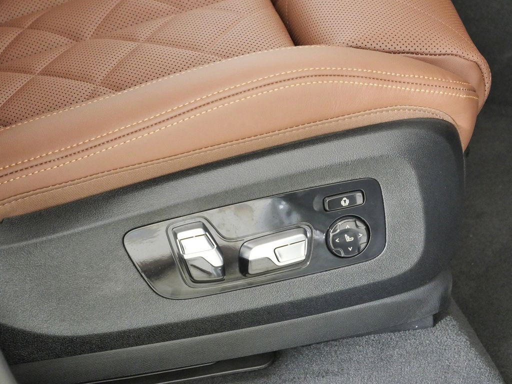 Thumbnail: 2026 BMW X5 - 22