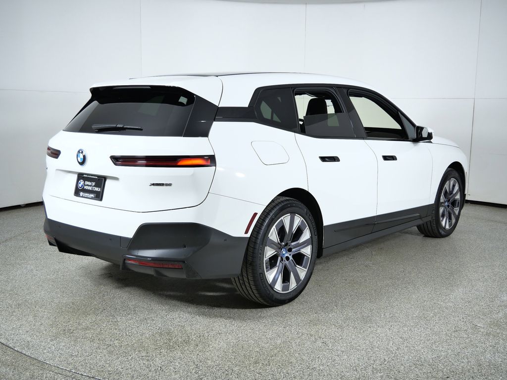 Thumbnail: 2025 BMW iX - 11