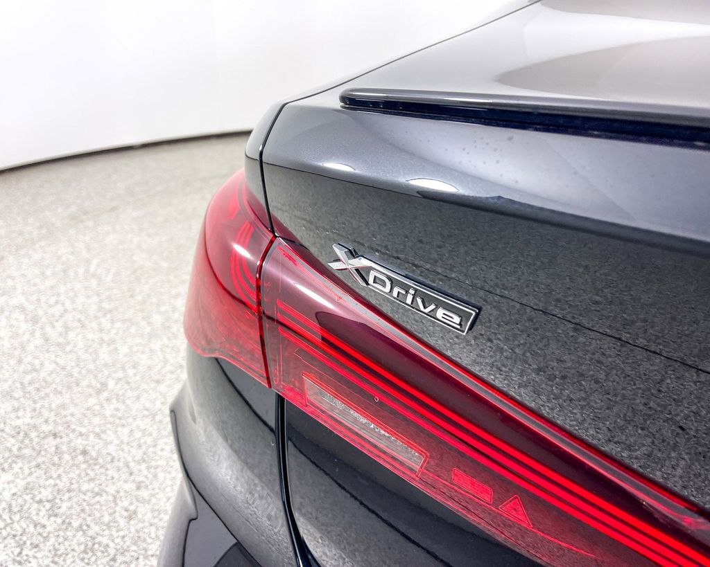 Thumbnail: 2025 BMW 4 Series - 13