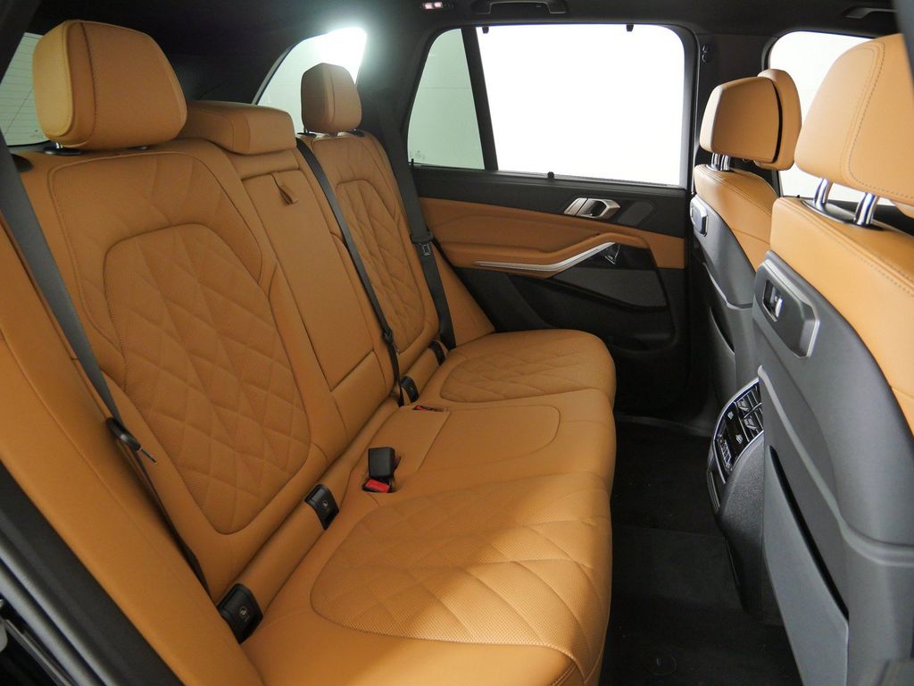 Thumbnail: 2026 BMW X5 - 27