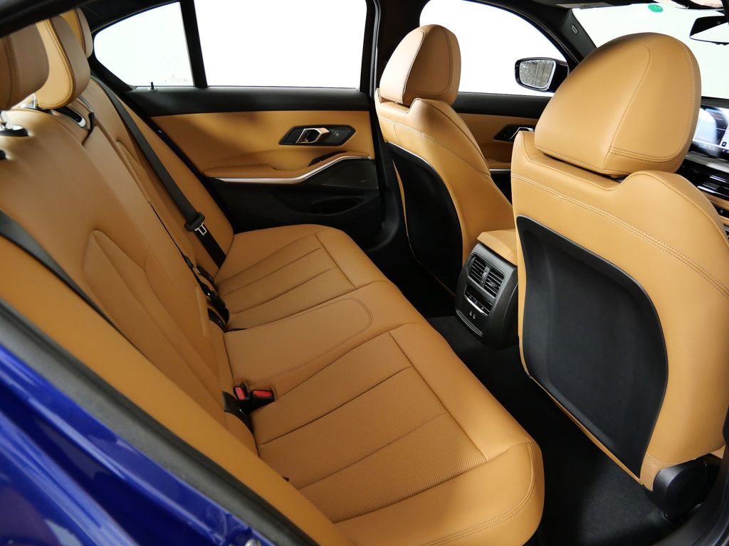 Thumbnail: 2026 BMW 3 Series - 25