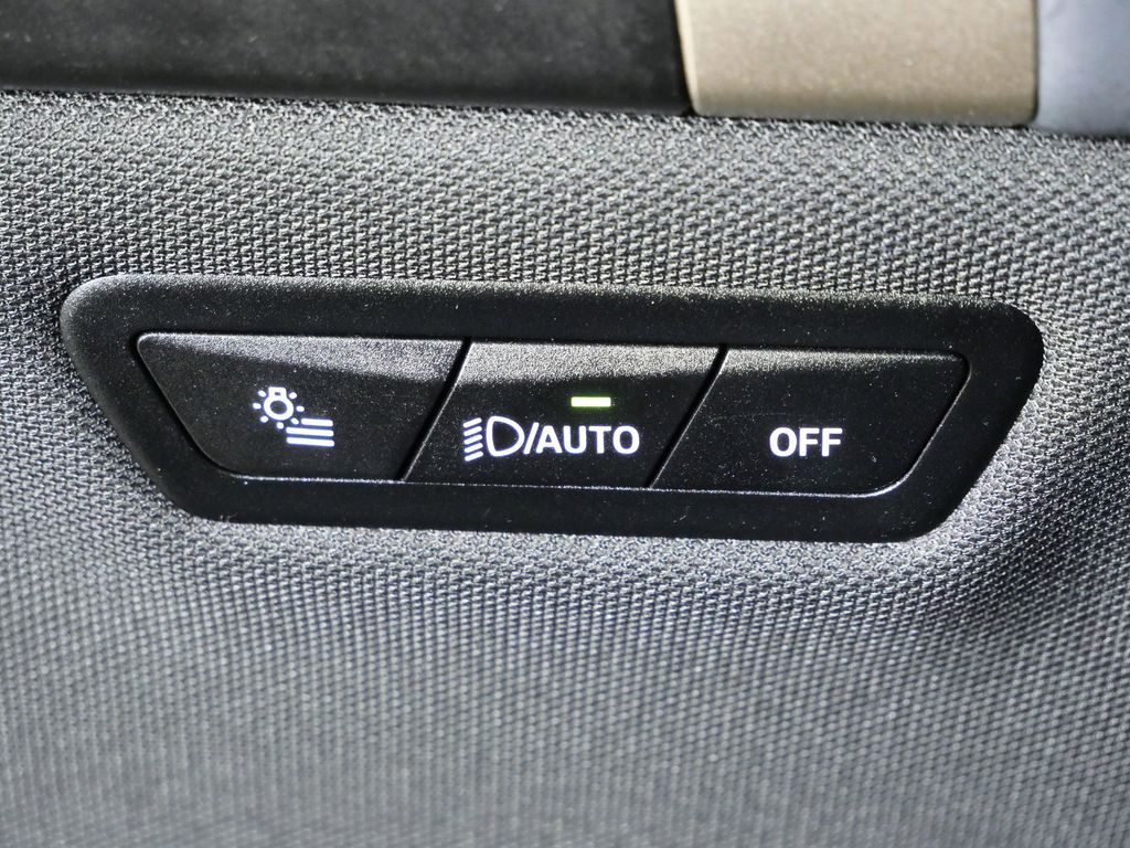 Thumbnail: 2023 BMW iX - 39