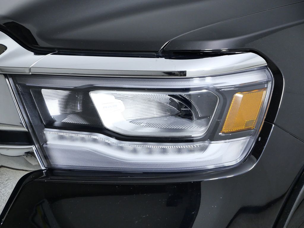 Thumbnail: 2022 RAM 1500 - 4