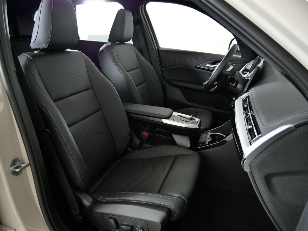 Thumbnail: 2026 BMW X1 - 20