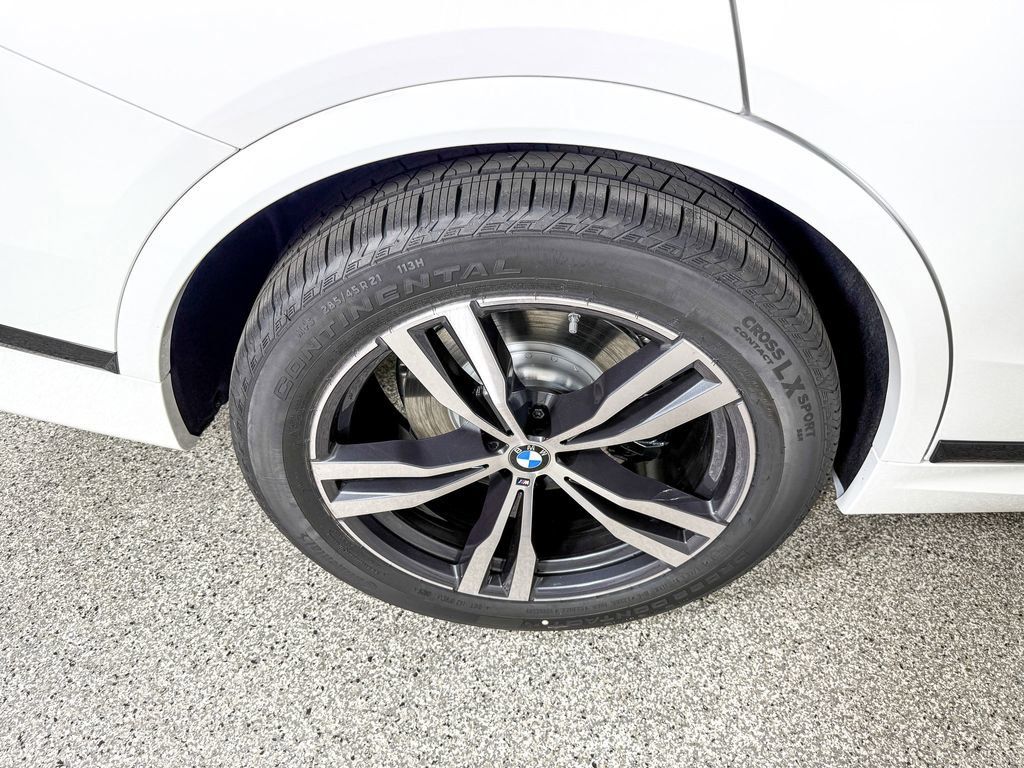 Thumbnail: 2026 BMW X7 - 20
