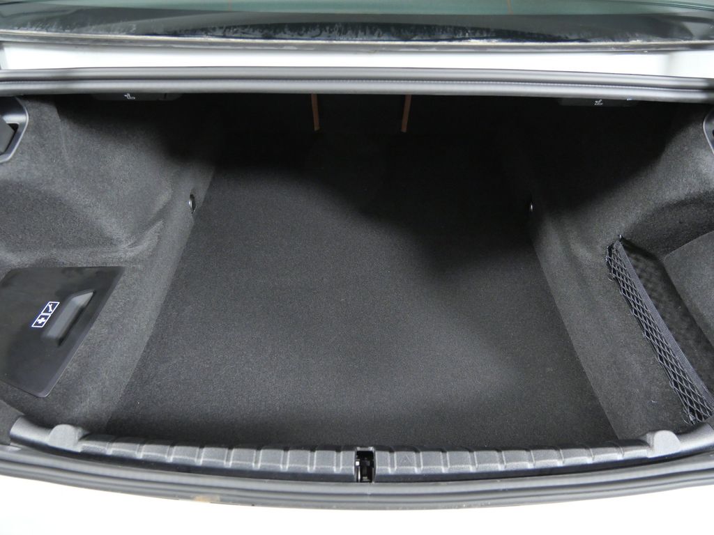 Thumbnail: 2026 BMW 8 Series - 27