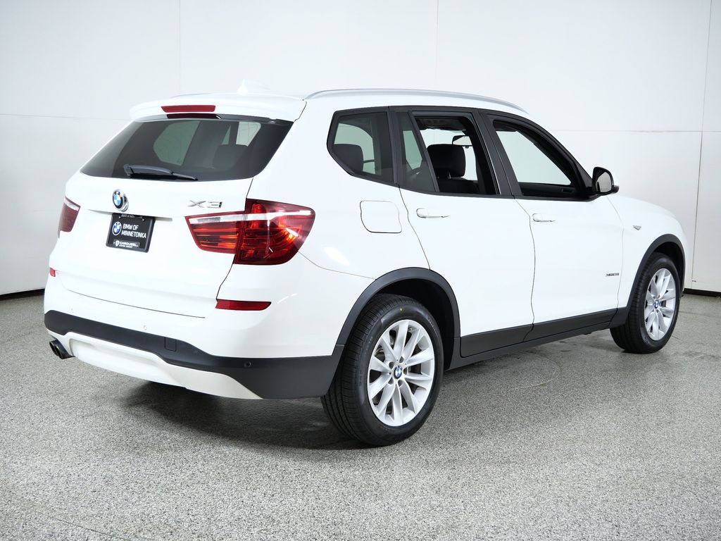 Thumbnail: 2017 BMW X3 - 10