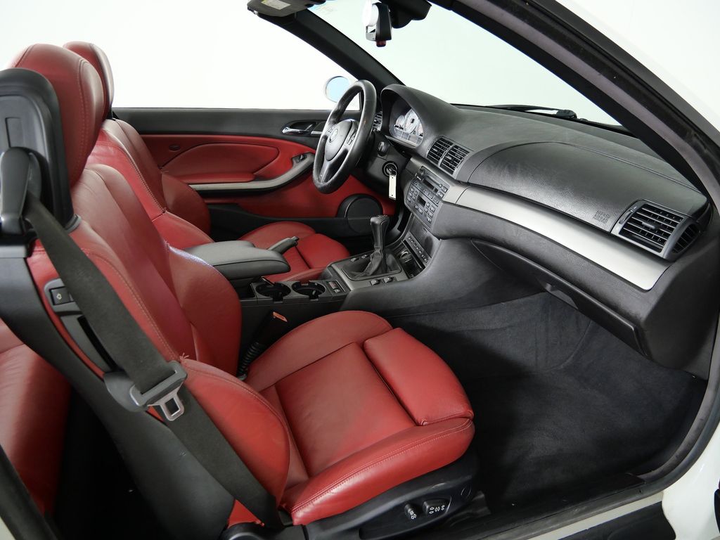 Thumbnail: 2004 BMW M3 - 20