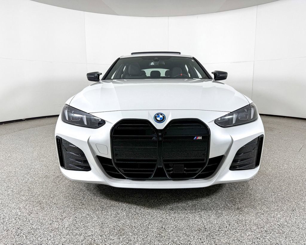 Thumbnail: 2025 BMW i4 - 7