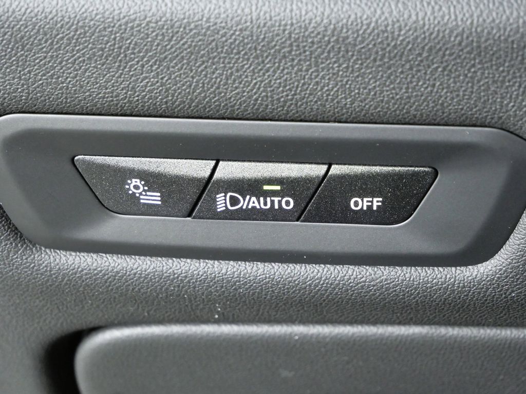 Thumbnail: 2026 BMW X5 - 40