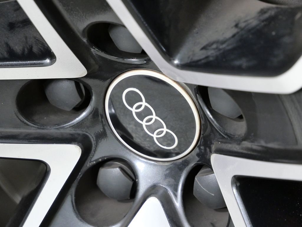 Thumbnail: 2023 Audi SQ8 - 5