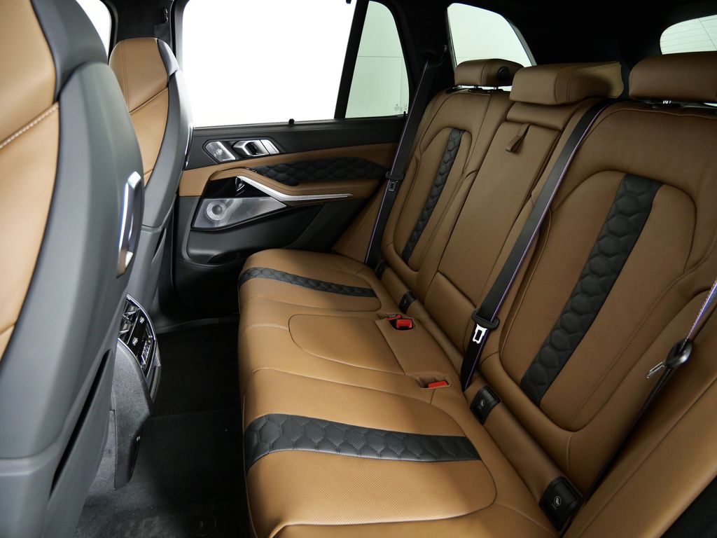 Thumbnail: 2026 BMW X5 - 33