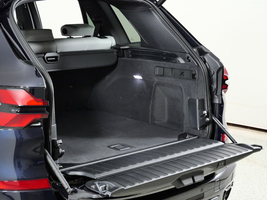 Thumbnail: 2026 BMW X5 - 29