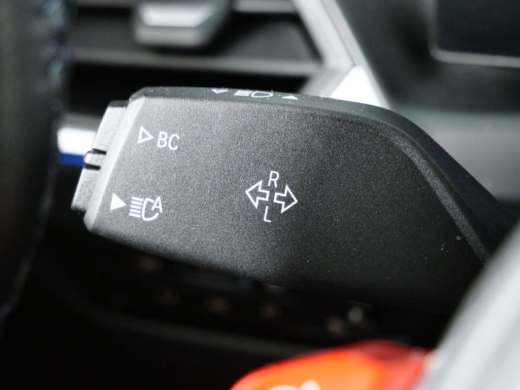 Thumbnail: 2023 BMW M2 - 48