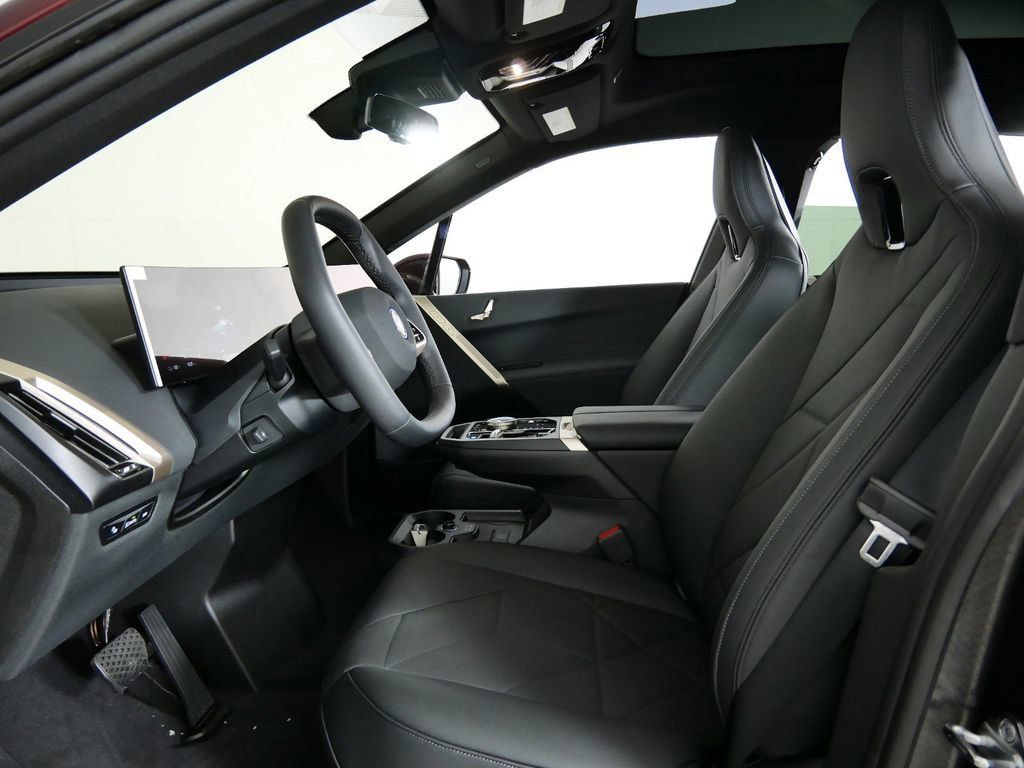 Thumbnail: 2025 BMW iX - 40