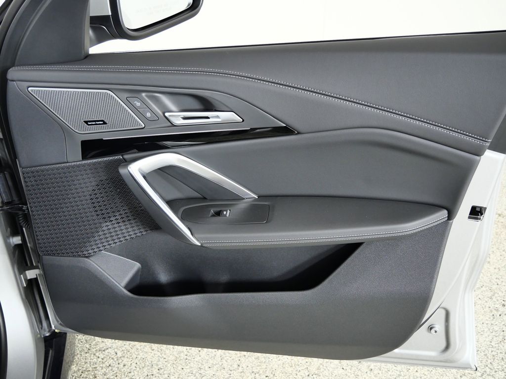 Thumbnail: 2026 BMW X1 - 19