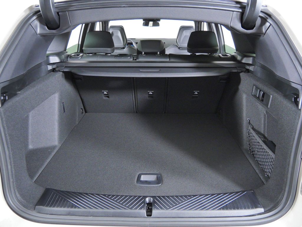 Thumbnail: 2026 BMW X3 - 27