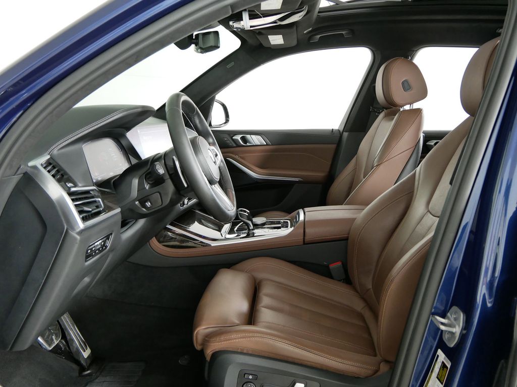 Thumbnail: 2021 BMW X7 - 34