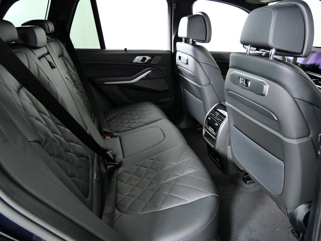 Thumbnail: 2026 BMW X5 - 26