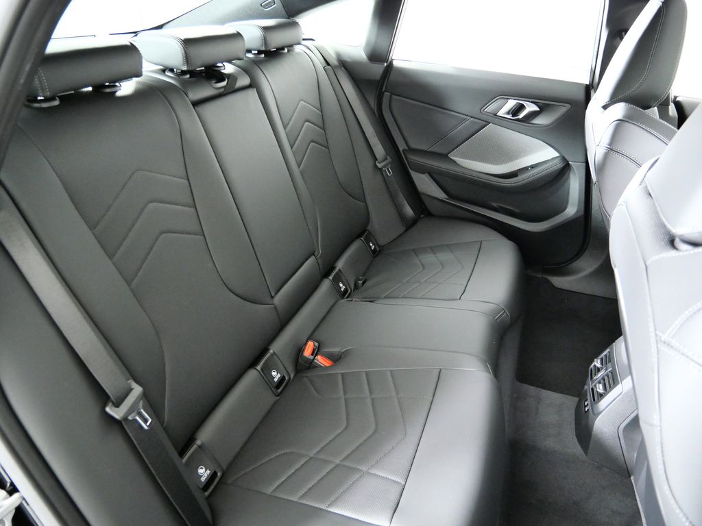 Thumbnail: 2026 BMW 2 Series - 26