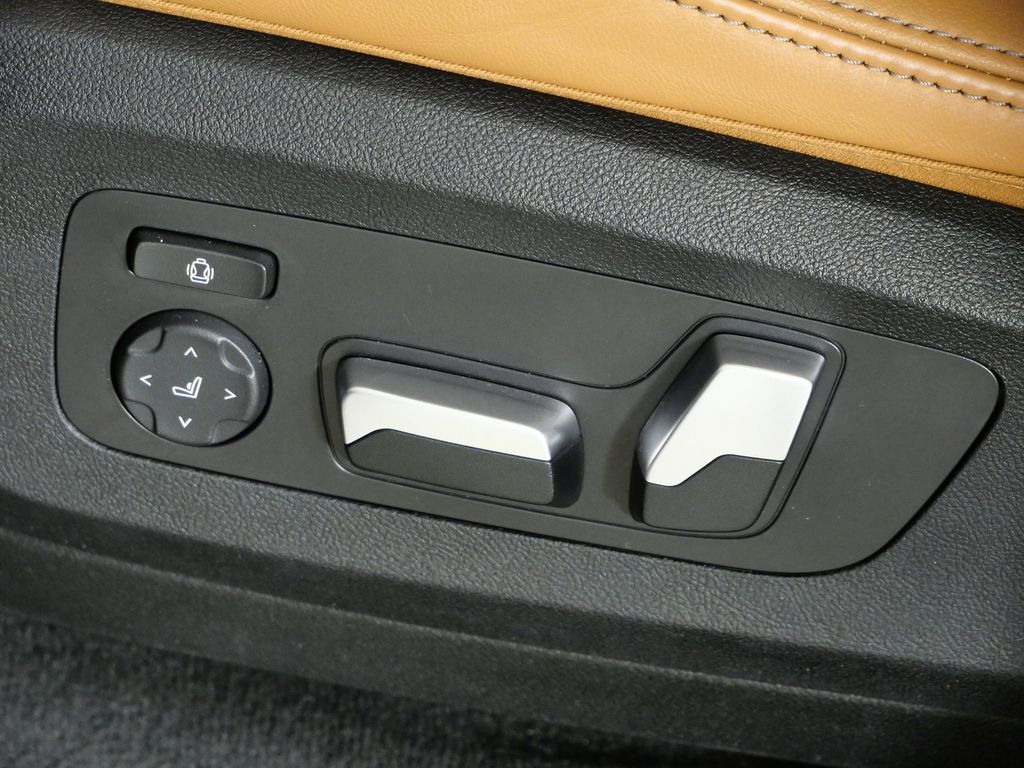 Thumbnail: 2023 BMW X5 - 43