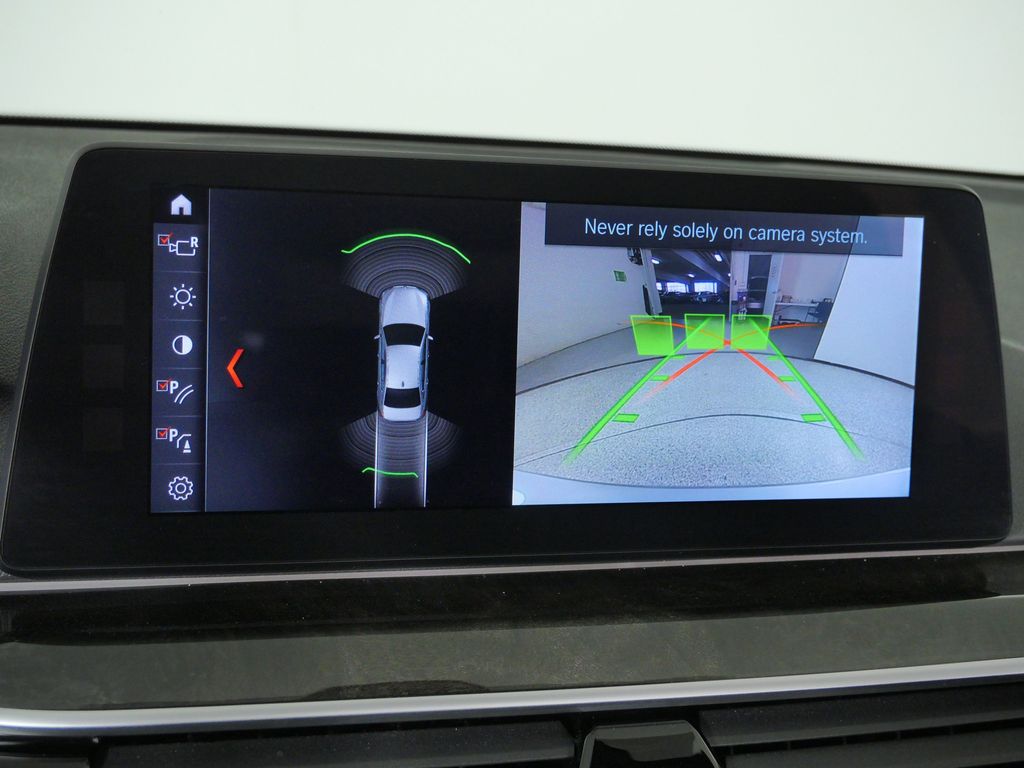 Thumbnail: 2017 BMW 5 Series - 50