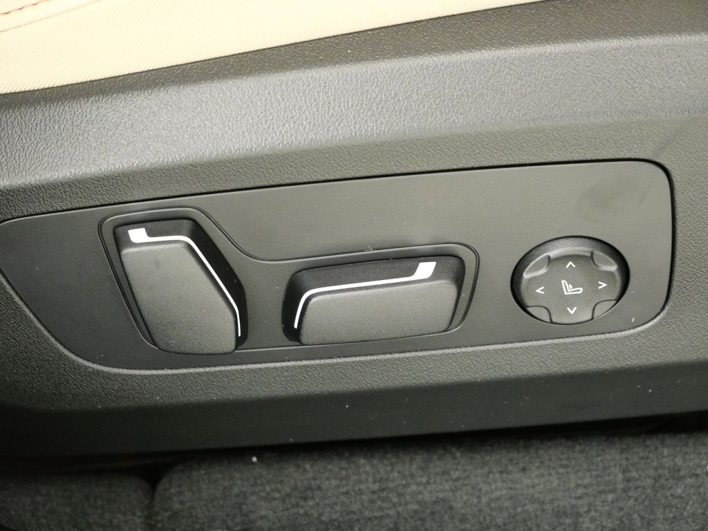 Thumbnail: 2026 BMW X3 - 21