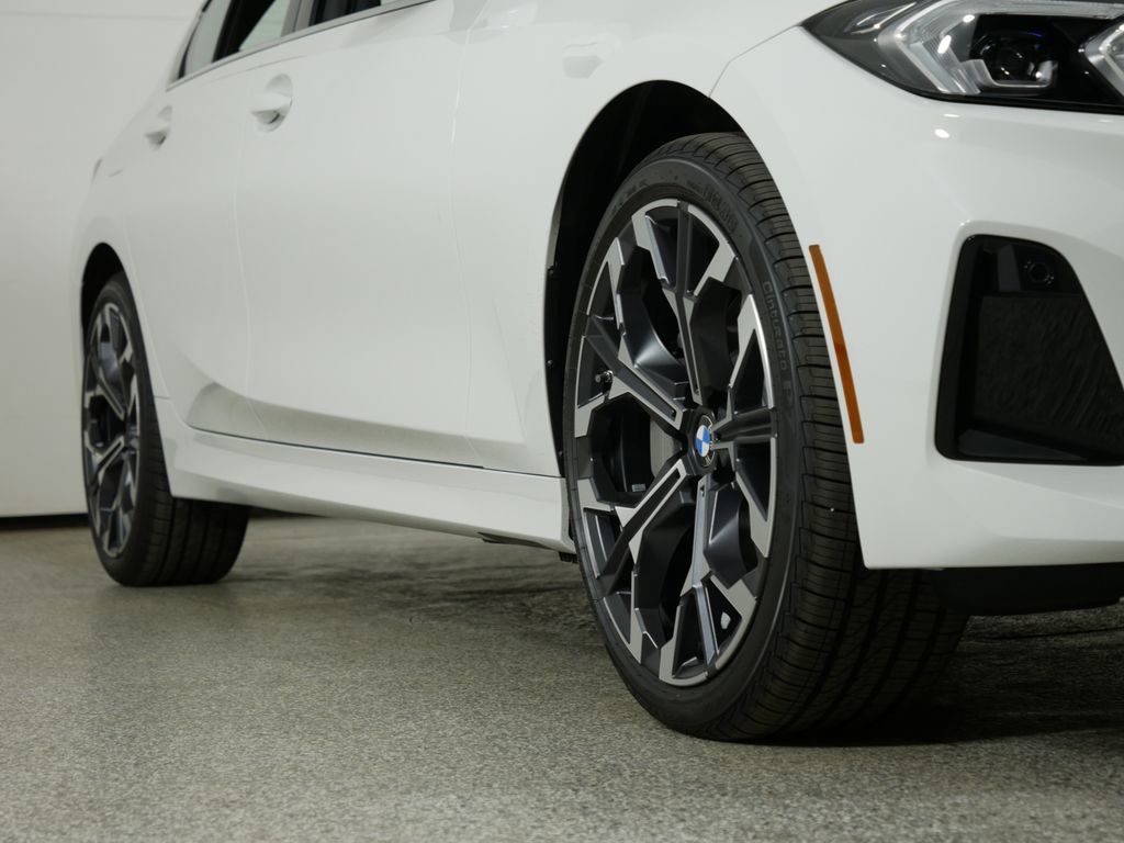 Thumbnail: 2025 BMW 3 Series - 7