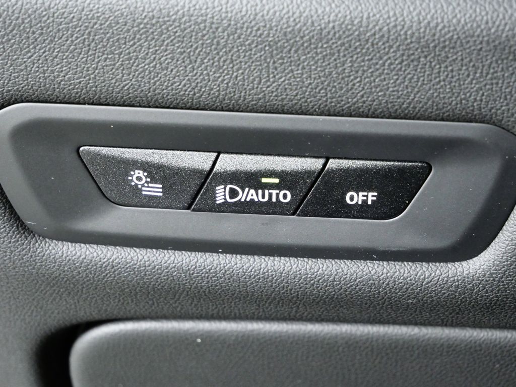 Thumbnail: 2026 BMW X5 - 40