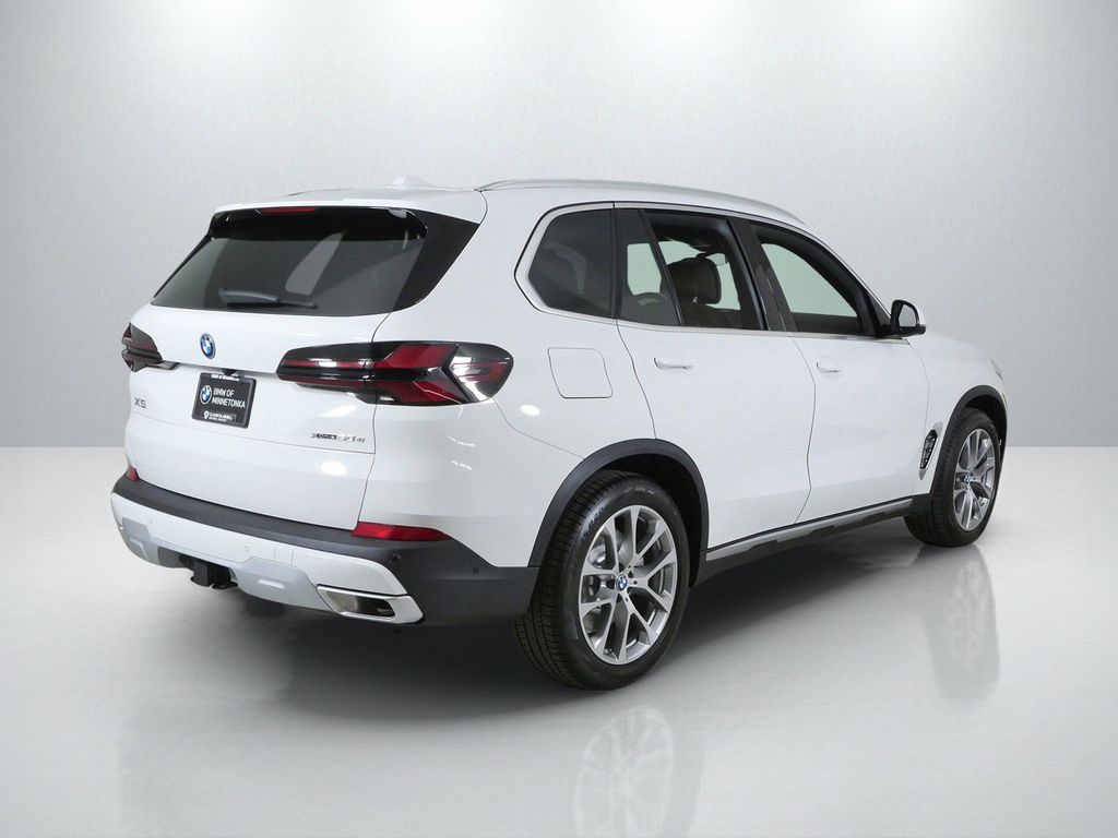 Thumbnail: 2026 BMW X5 - 9