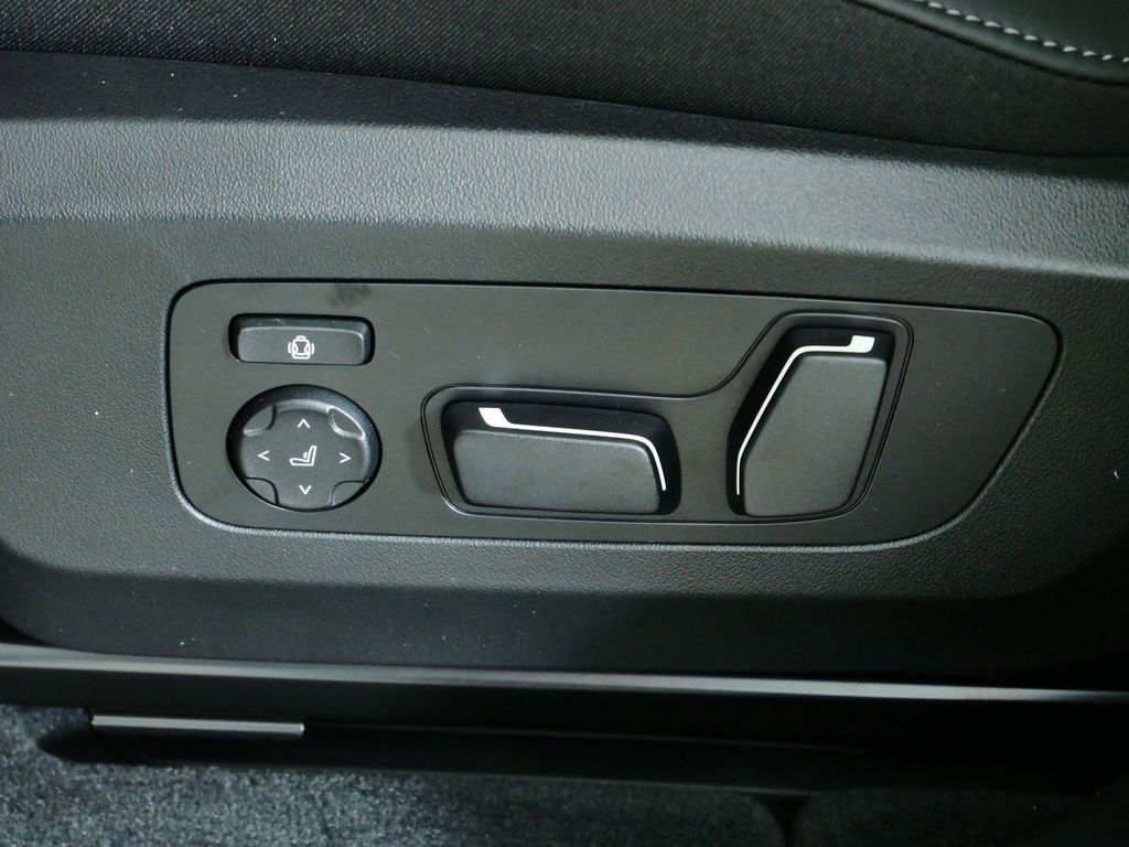 Thumbnail: 2026 BMW X3 - 33