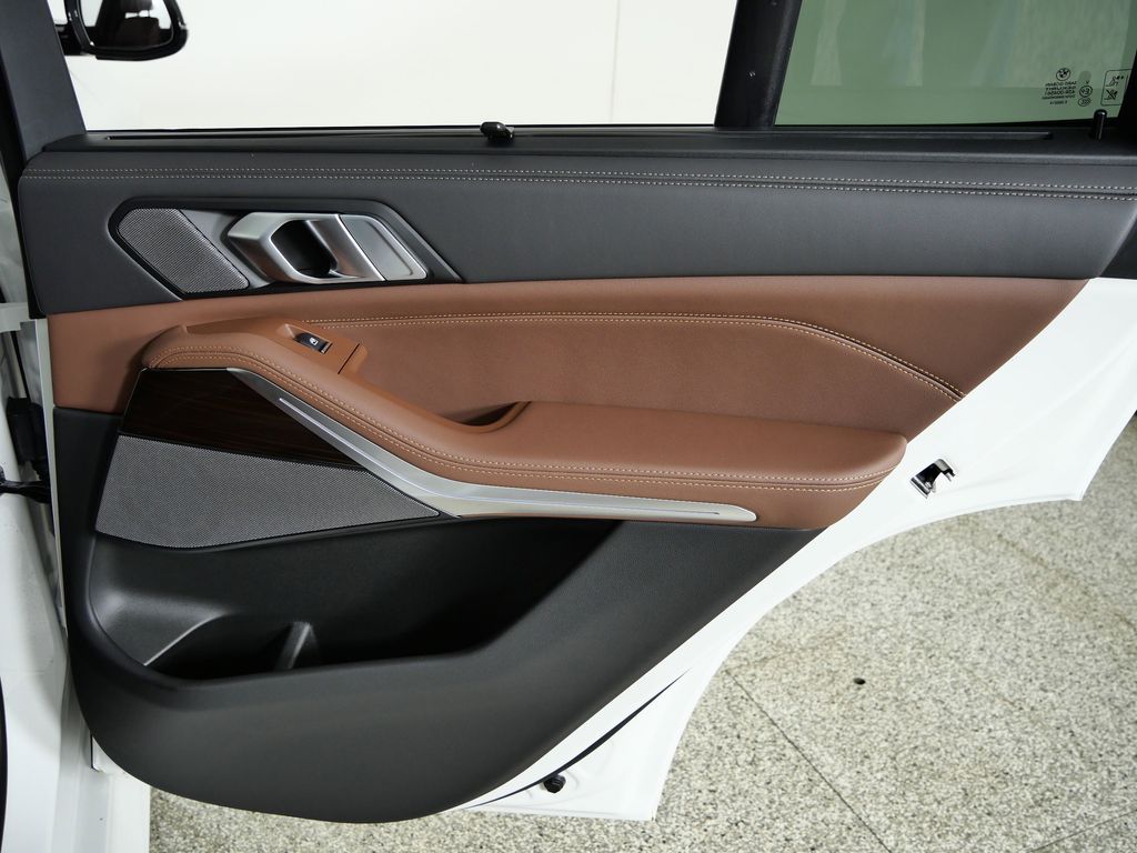 Thumbnail: 2026 BMW X5 - 25