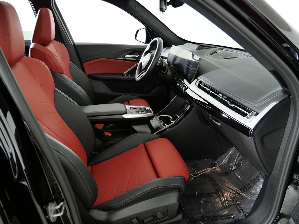 Thumbnail: 2023 BMW X1 - 24