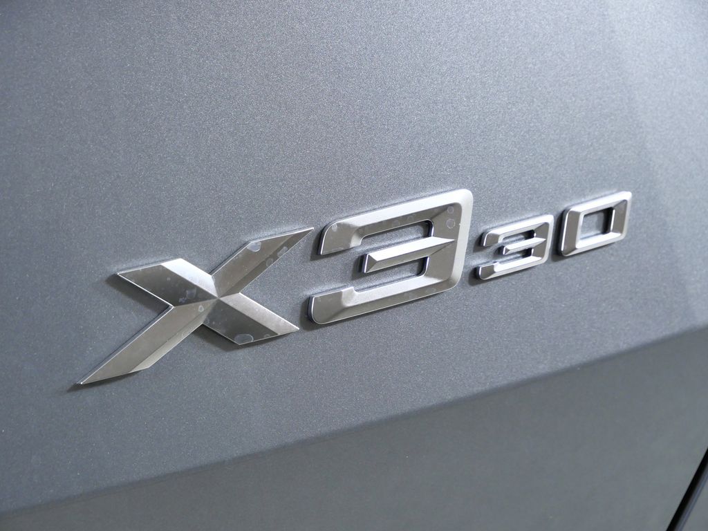 Thumbnail: 2026 BMW X3 - 12