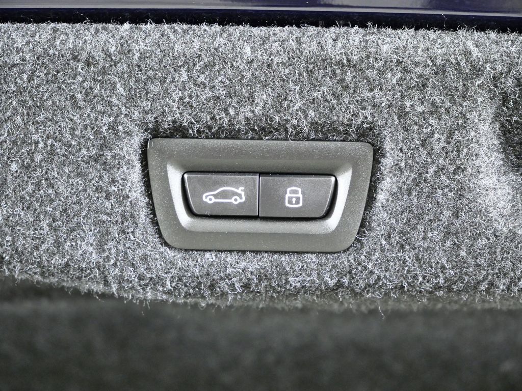 Thumbnail: 2026 BMW 5 Series - 28