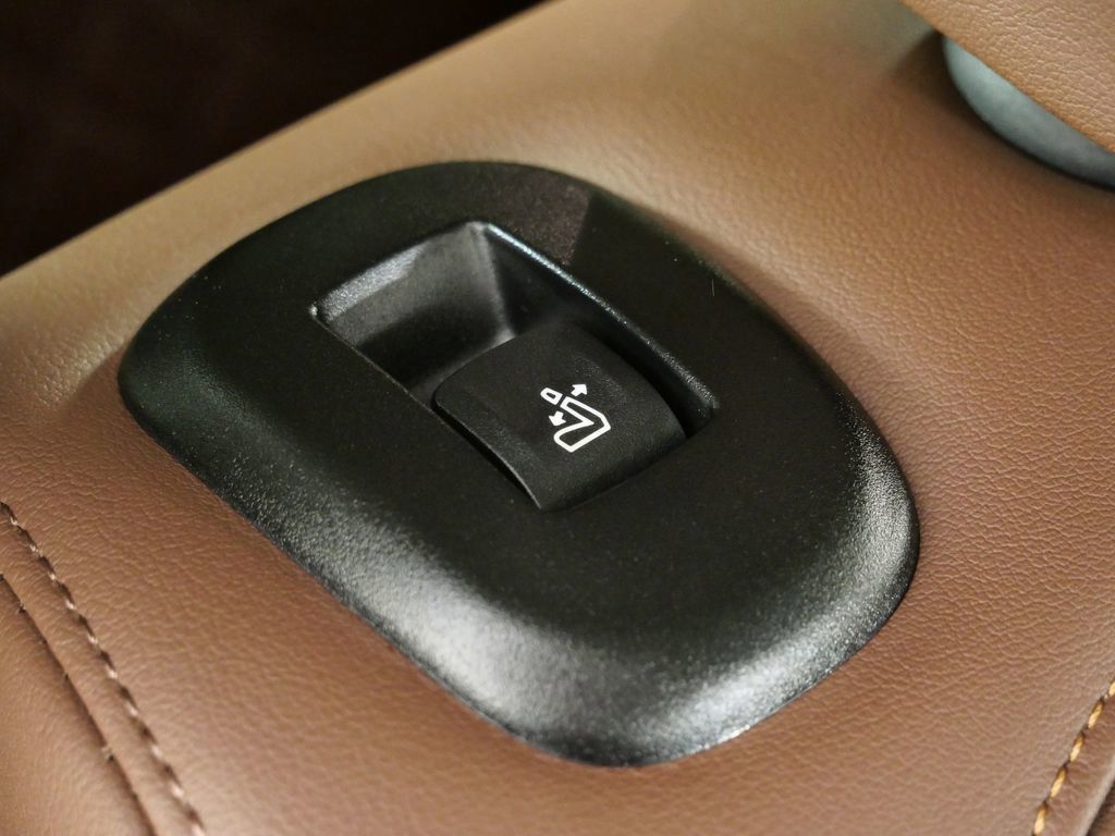 Thumbnail: 2026 BMW X7 - 31