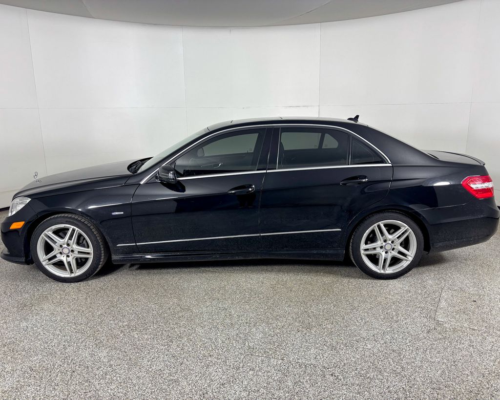 Thumbnail: 2012 Mercedes-Benz E-Class - 6