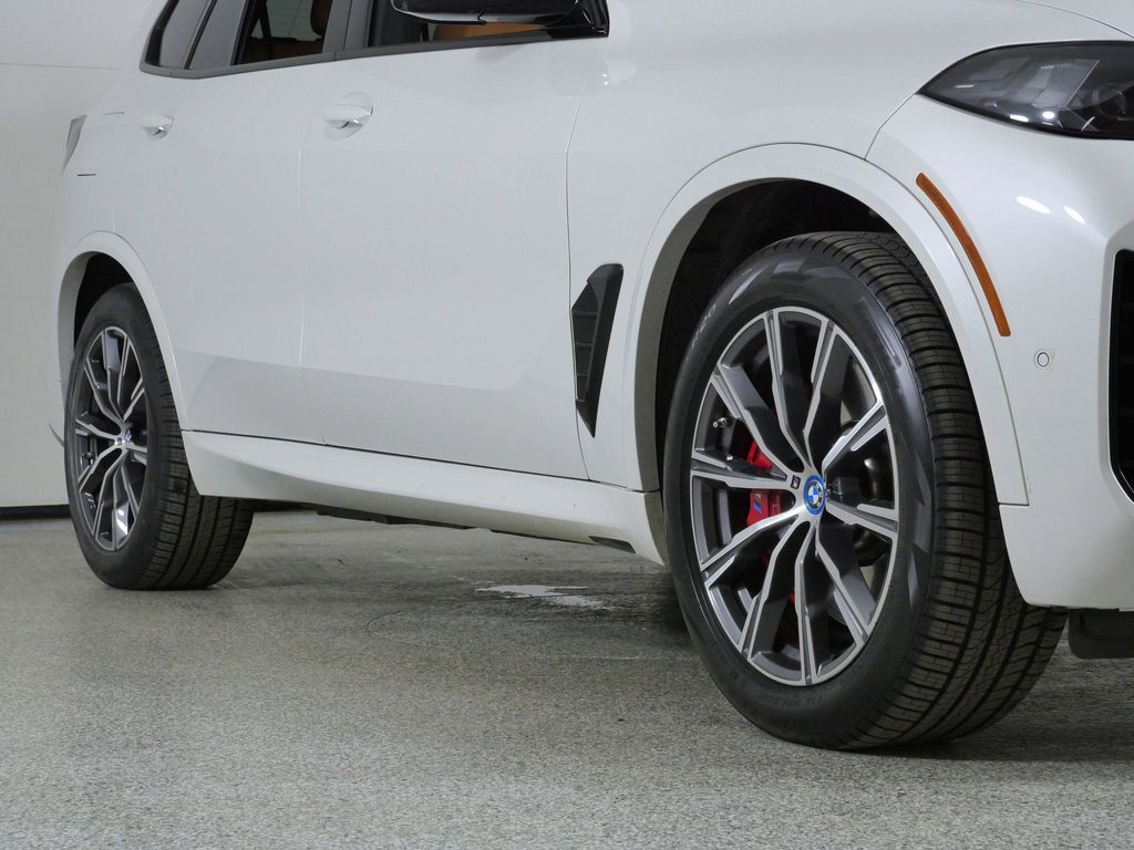 Thumbnail: 2025 BMW X5 - 8