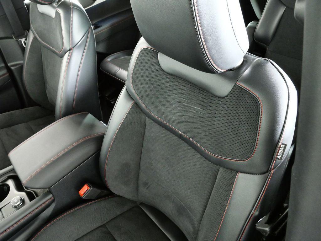 Thumbnail: 2025 Ford Explorer - 32