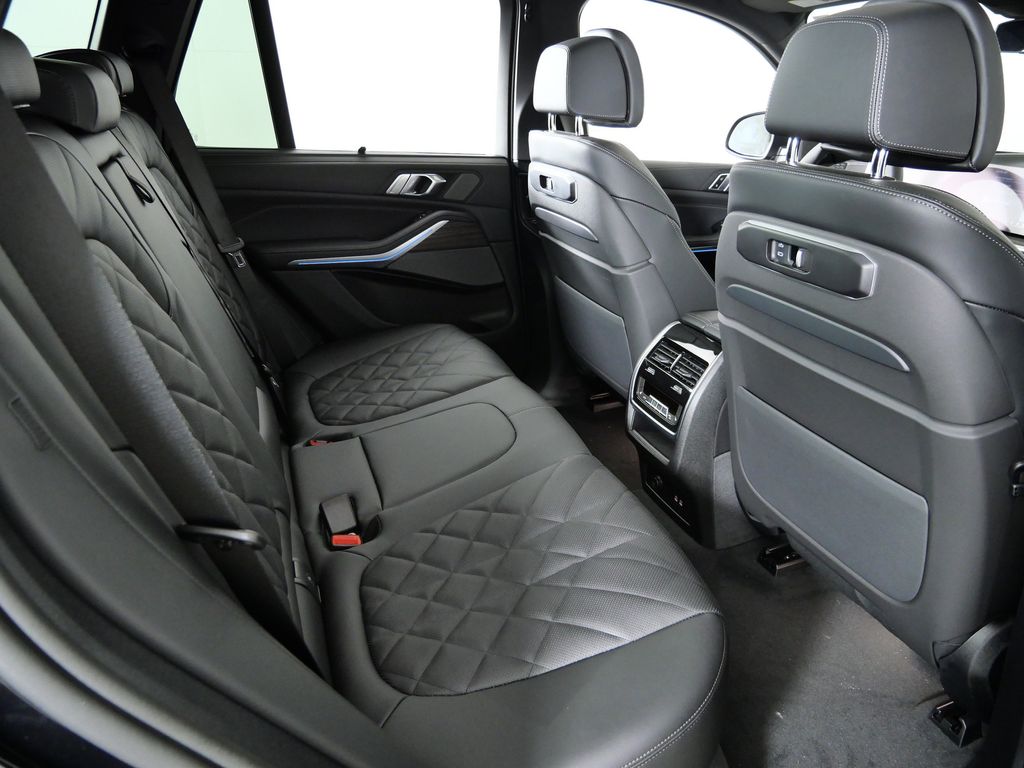 Thumbnail: 2026 BMW X5 - 26