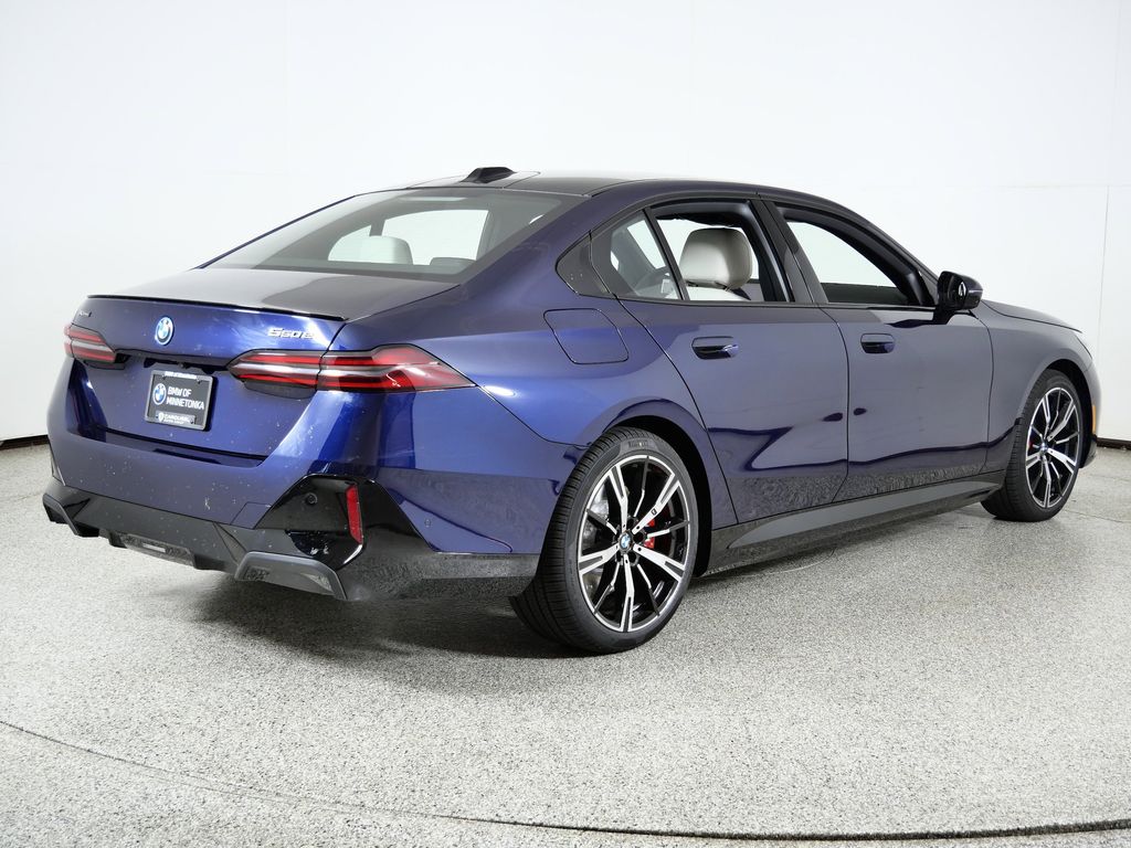 Thumbnail: 2026 BMW 5 Series - 9