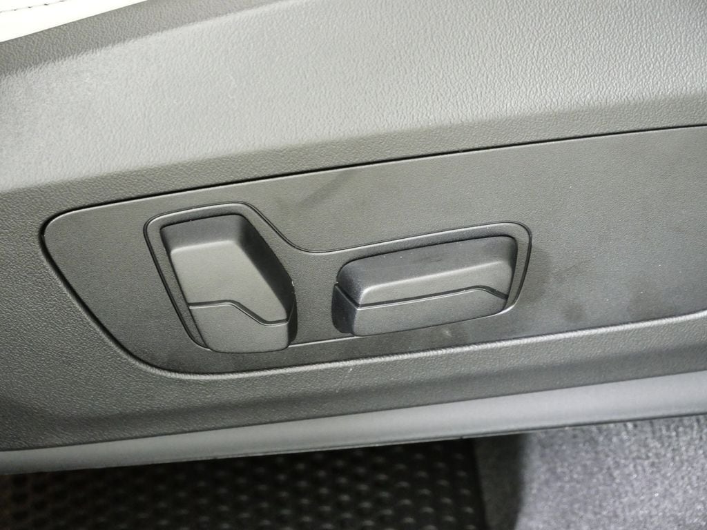 Thumbnail: 2026 BMW X1 - 22