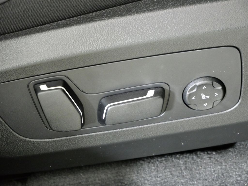 Thumbnail: 2026 BMW X3 - 23