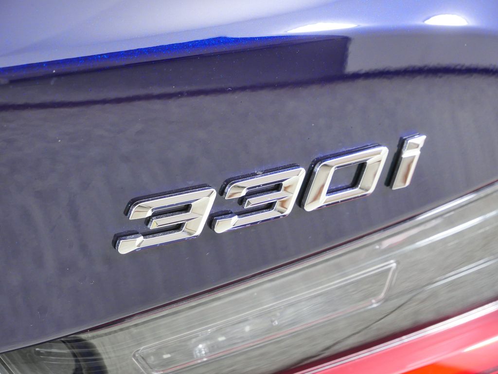 Thumbnail: 2026 BMW 3 Series - 12